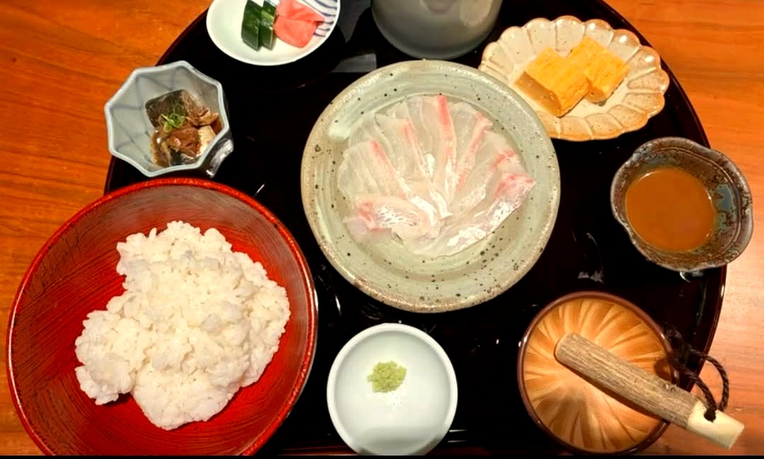 㐂やまの鯛茶漬け膳｜築地直送の鯛を出汁茶漬けで